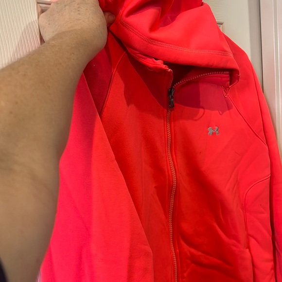 Two women’s under Armour one sweatshirt/ one full zip. Read Description. - Picture 3 of 9
